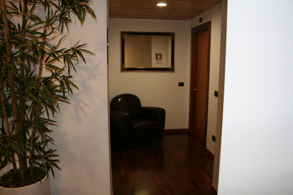 Inn Rome Rooms & Suites Ngoại thất bức ảnh