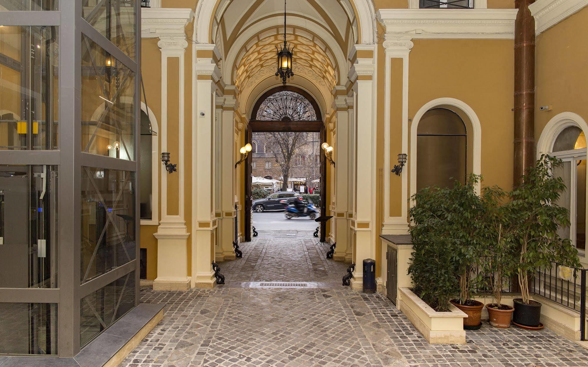 Inn Rome Rooms & Suites Ngoại thất bức ảnh