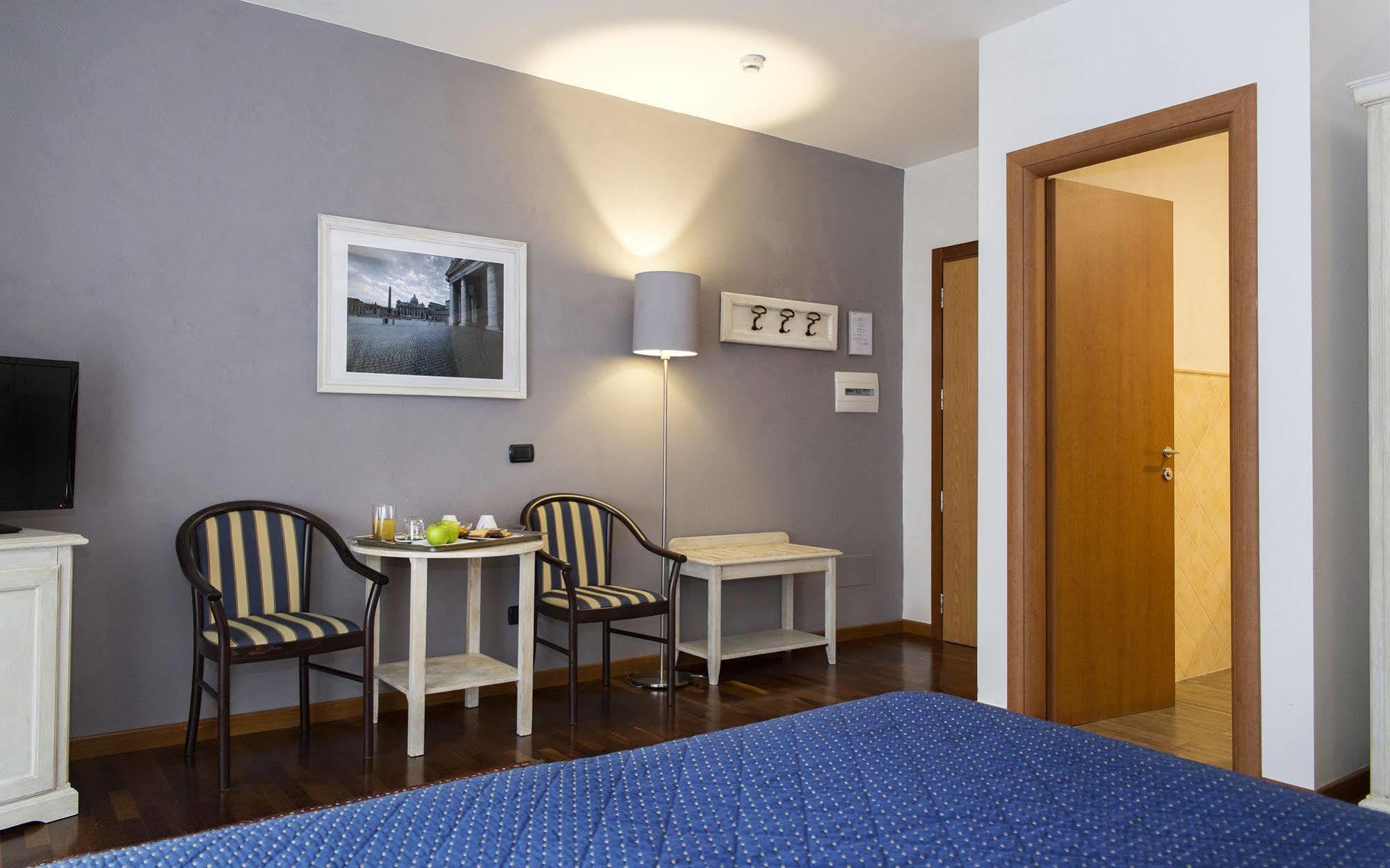 Inn Rome Rooms & Suites Ngoại thất bức ảnh