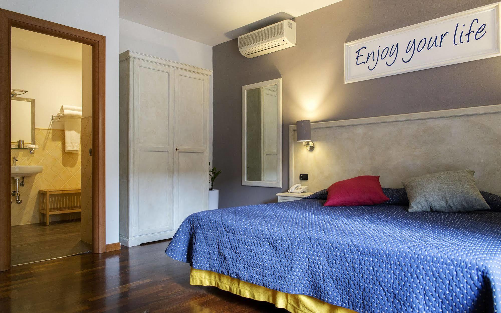 Inn Rome Rooms & Suites Ngoại thất bức ảnh